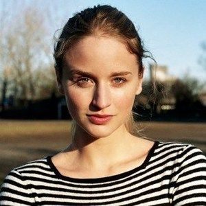 Meet your Posher, Annairb